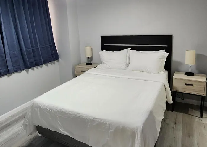 Peaceful Midtown With Gym And Parking Aparthotel 3*